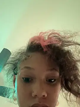 Tamiii420 online show from 11, 4, 2026