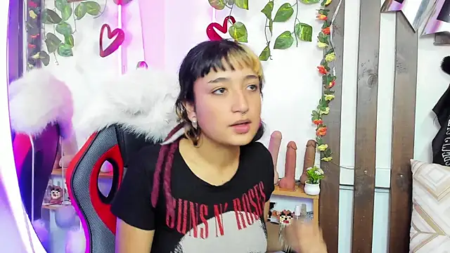 Snapshot of MeowMota_ chatting on 25, 6, 2026 MeowMota online show from 25, 6, 2026