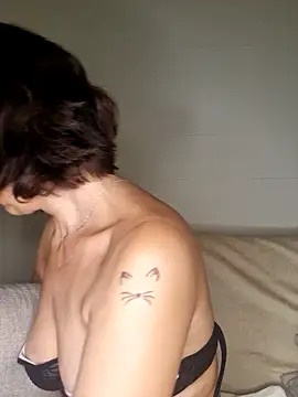 larizinha2026 online show from 3, 2, 2026