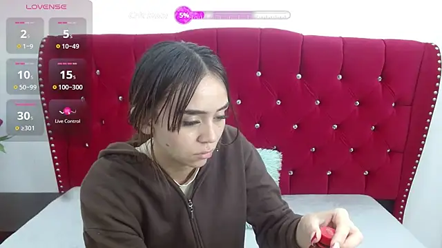 Snapshot of sofiaspring chatting on 25, 5, 2026 sofiaspring online show from 25, 5, 2026