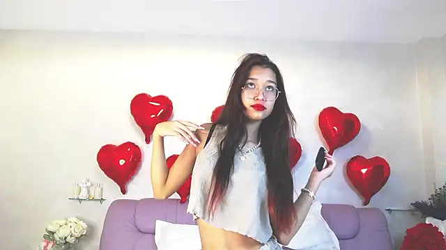 Snapshot of ChloeRosen chatting on 7, 2, 2026 ChloeRosen online show from 7, 2, 2026