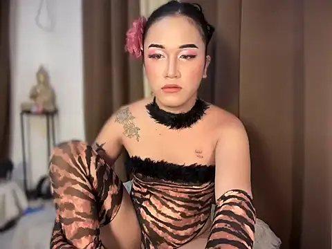 savanna pleasure online show from 20, 4, 2026