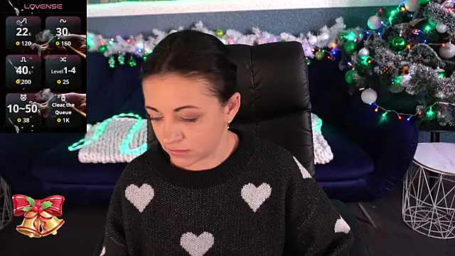 Dafni Monn online show from 15, 12, 2025