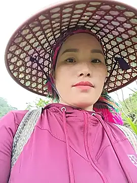Snapshot of yu--yo chatting on 17, 5, 2026 yu--yo online show from 17, 5, 2026
