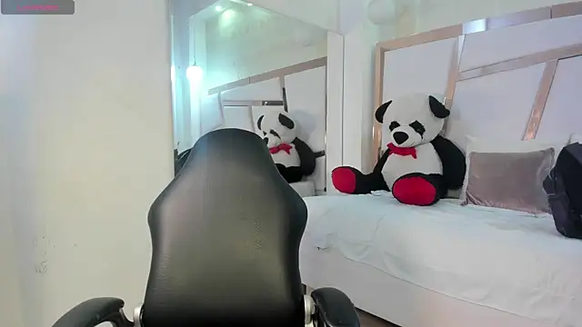 tatikanyx online show from 25, 6, 2026