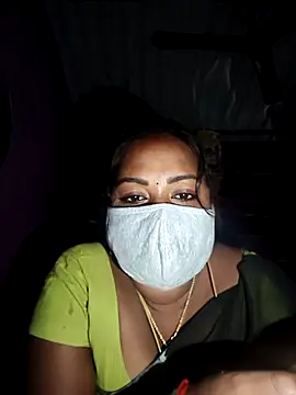 Snapshot of Tamil_Hot_Priya chatting on 2, 2, 2026 Tamil Hot Priya online show from 2, 2, 2026