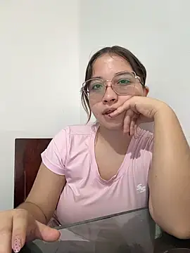 Snapshot of AliciaWhite_nt chatting on 11, 6, 2026 AliciaWhite nt online show from 11, 6, 2026
