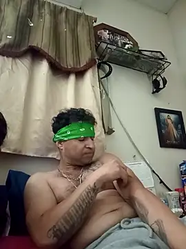 Snapshot of yoguitolokoche chatting on 27, 2, 2026 yoguitolokoche online show from 27, 2, 2026