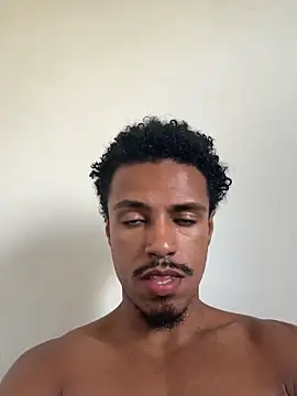 Snapshot of LorenzoBlack27 chatting on 1, 3, 2026 LorenzoBlack27 online show from 1, 3, 2026