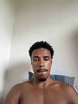 Snapshot of LorenzoBlack27 chatting on 14, 3, 2026 LorenzoBlack27 online show from 14, 3, 2026