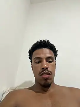 Snapshot of LorenzoBlack27 chatting on 27, 3, 2026 LorenzoBlack27 online show from 27, 3, 2026