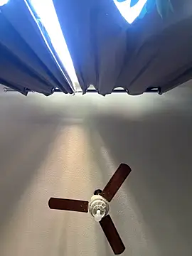 Snapshot of LorenzoBlack27 chatting on 29, 3, 2026 LorenzoBlack27 online show from 29, 3, 2026