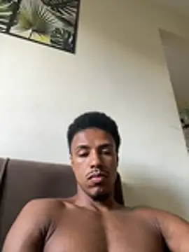 Snapshot of LorenzoBlack27 chatting on 5, 4, 2026 LorenzoBlack27 online show from 5, 4, 2026