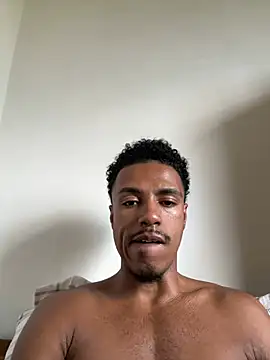 Snapshot of LorenzoBlack27 chatting on 7, 4, 2026 LorenzoBlack27 online show from 7, 4, 2026