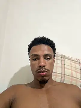 Snapshot of LorenzoBlack27 chatting on 15, 4, 2026 LorenzoBlack27 online show from 15, 4, 2026