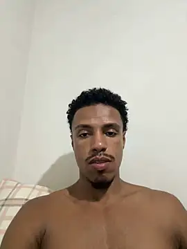 Snapshot of LorenzoBlack27 chatting on 16, 4, 2026 LorenzoBlack27 online show from 16, 4, 2026