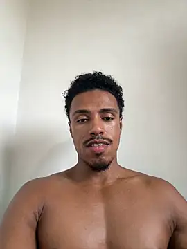 Snapshot of LorenzoBlack27 chatting on 20, 4, 2026 LorenzoBlack27 online show from 20, 4, 2026