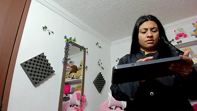 maira diazz online show from 9, 2, 2026