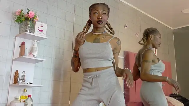 Snapshot of DaniaMarcell chatting on 16, 1, 2026 DaniaMarcell online show from 16, 1, 2026