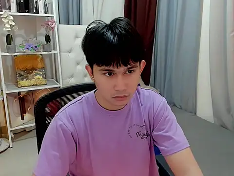 Snapshot of davincihugecock chatting on 11, 3, 2026 davincihugecock online show from 11, 3, 2026