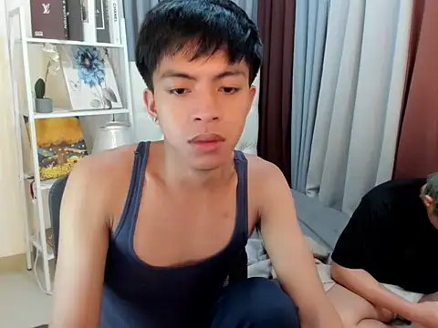 Snapshot of davincihugecock chatting on 7, 4, 2026 davincihugecock online show from 7, 4, 2026