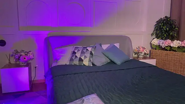  SilkyShadow  online show from 13, 2, 2026