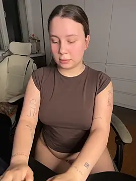AnnaSeint online show from 30, 6, 2026