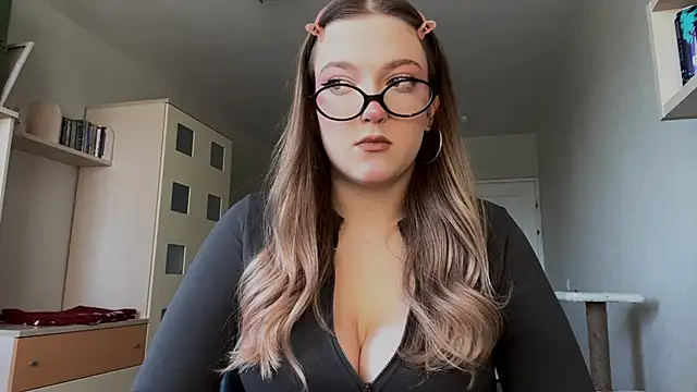 JammieMickiewicz online show from 2, 4, 2026