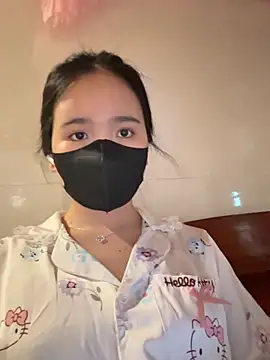 Gwen879 online show from 2, 4, 2026