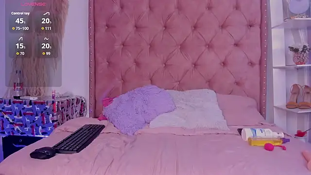 xNahomi 21 online show from 14, 1, 2026