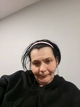 Snapshot of roksa2026 chatting on 22, 4, 2026 roksa2026 online show from 22, 4, 2026