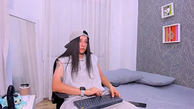 ViictoriiaSaenz online show from 13, 3, 2026