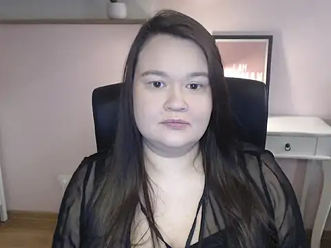 Snapshot of HollyDanceSoul chatting on 9, 2, 2026 HollyDanceSoul online show from 9, 2, 2026