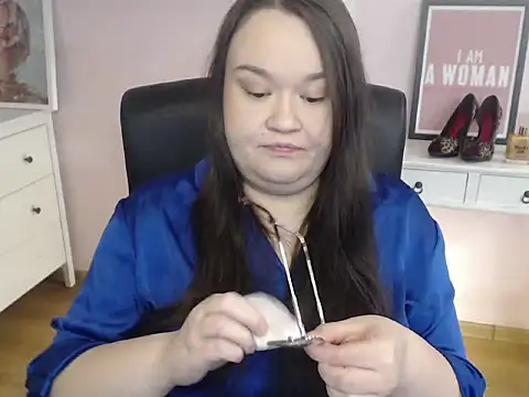 Snapshot of HollyDanceSoul chatting on 18, 2, 2026 HollyDanceSoul online show from 18, 2, 2026