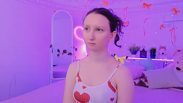 Snapshot of SunshineBlaze chatting on 4, 2, 2026 SunshineBlaze online show from 4, 2, 2026