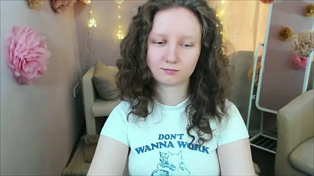 Snapshot of SunshineBlaze chatting on 1, 7, 2026 SunshineBlaze online show from 1, 7, 2026