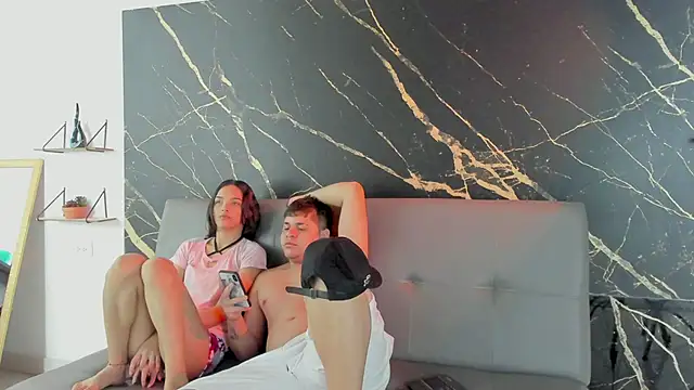 uncontrolled fire online show from 21, 2, 2026