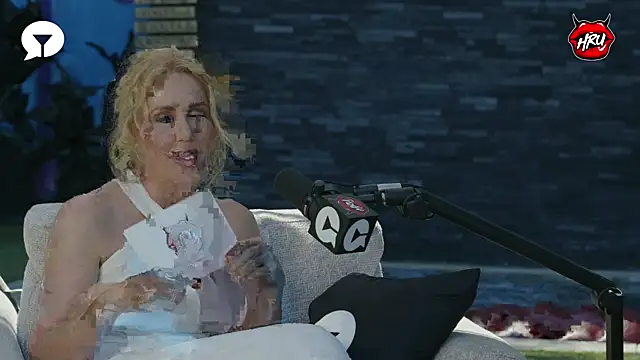 hollyrandall online show from 28, 2, 2026