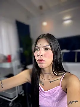 LatinaDollXXX online show from 10, 1, 2026