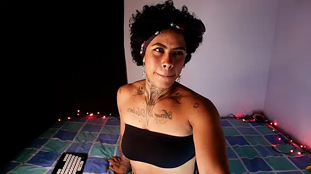 Canela Osada  online show from 19, 4, 2026