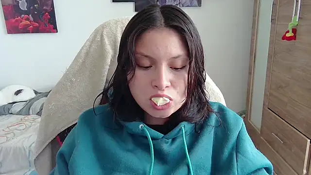 yessica gomez01 online show from 18, 5, 2026
