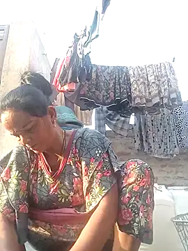 kiiuu sexe online show from 15, 4, 2026