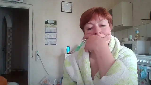 Fruittellalove online show from 4, 6, 2026
