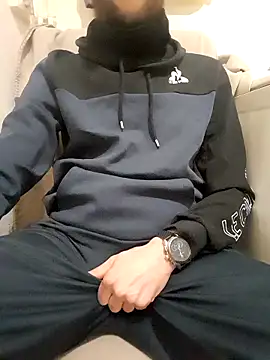 80julien online show from 5, 2, 2026