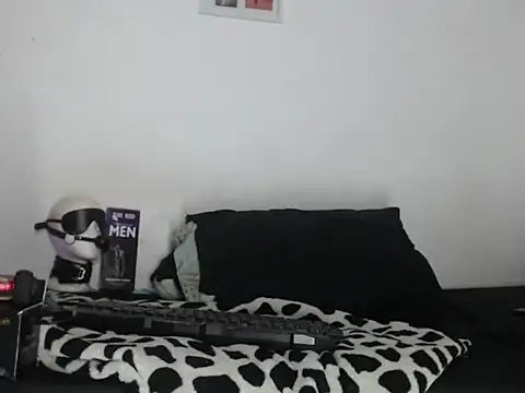 Snapshot of CherryH0ttie chatting on 27, 5, 2026 CherryH0ttie online show from 27, 5, 2026
