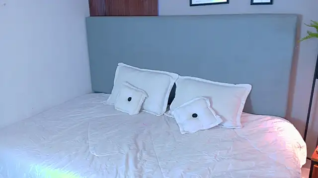 zarah queen online show from 14, 2, 2026