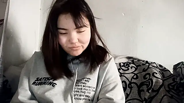 MollyAsian online show from 6, 2, 2026