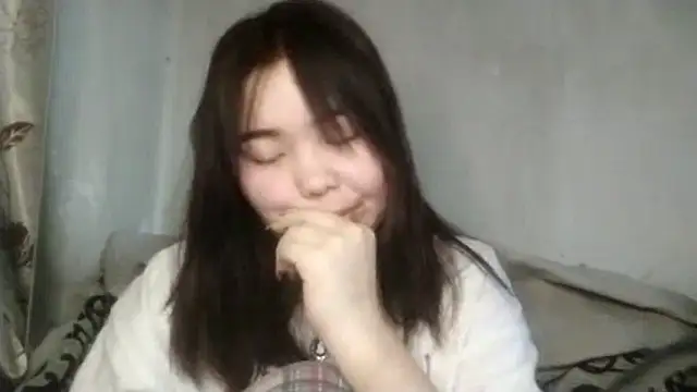 MollyAsian online show from 3, 3, 2026