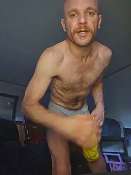 FrankieFuckMe online show from 18, 5, 2026