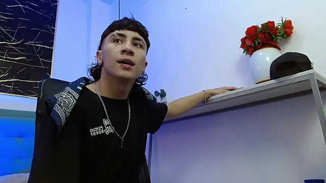 XanderGrey8 online show from 9, 2, 2026